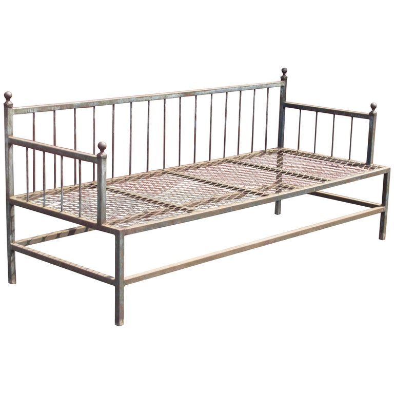 Classical Iron Daybed For Sale at 1stdibs