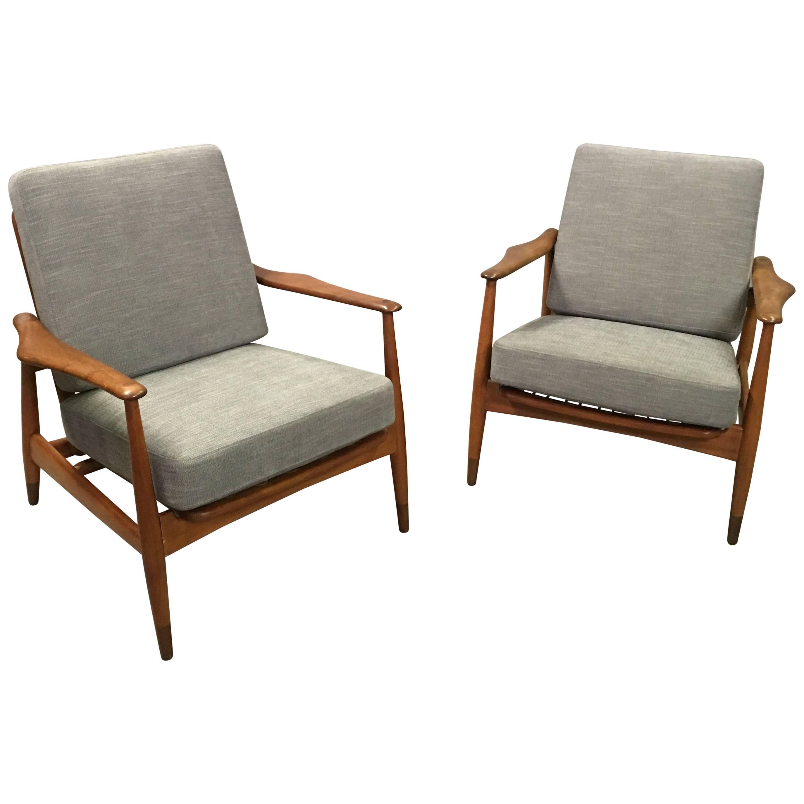 Pair of Danish Modern Lounge Chairs by Finn Juhl for John Stuart