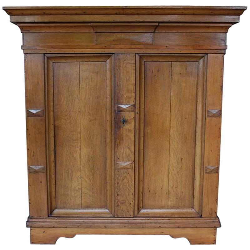 19th Century Oakwood Cabinet