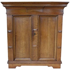 Armoire en bois de chêne du XIXe siècle