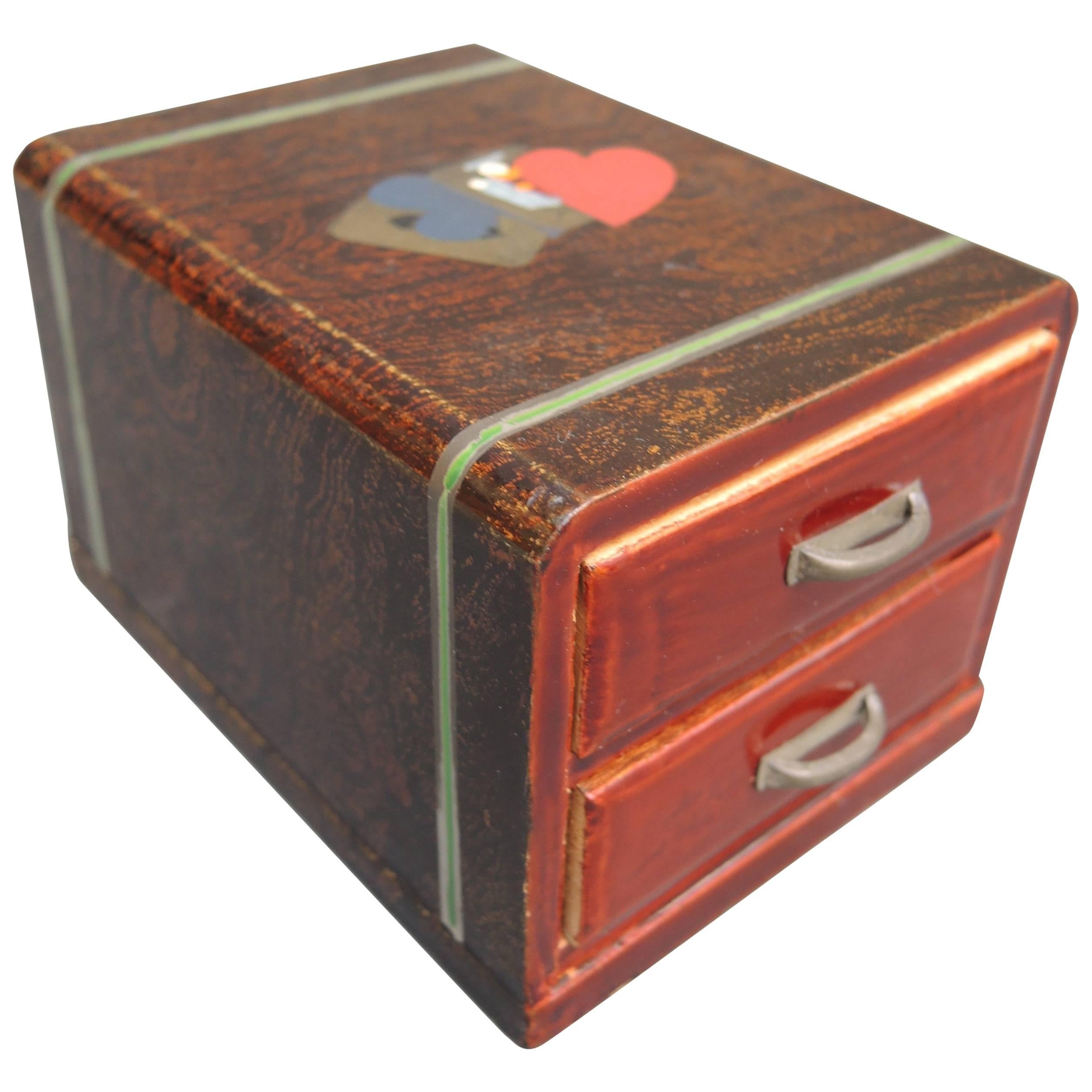 Japanese Lacquered Playing Card Box, circa 1940 For Sale