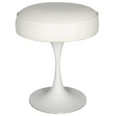 Mid-Century Modern Knoll School White Leather Stool, 20th Century