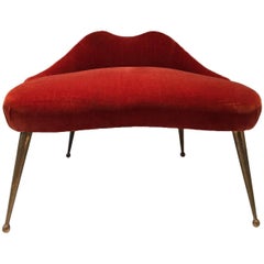 Italian 1950s Vintage Stool in the Shape of the Lips