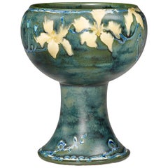Manufacture Nationale de Sèvres, Coupe Chinon with a Enamelled Floral Decor