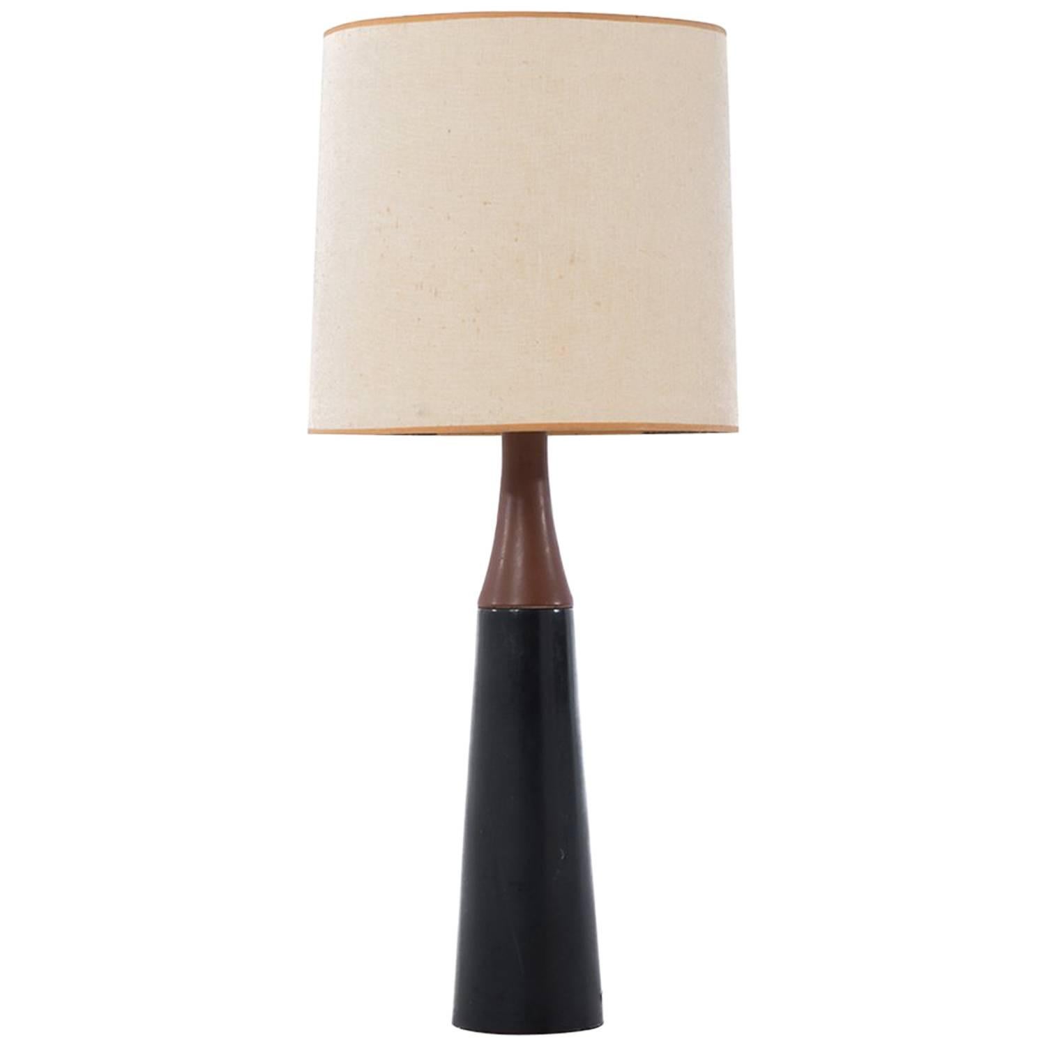 Mid-Century Modern Original Ceramic Table Lamp in the Style of Gordon Martz