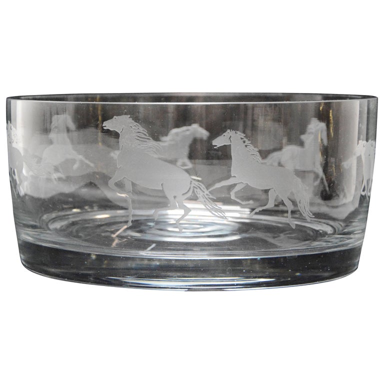 Etched Horses on a Clear Glass Serving Bowl For Sale at 1stdibs