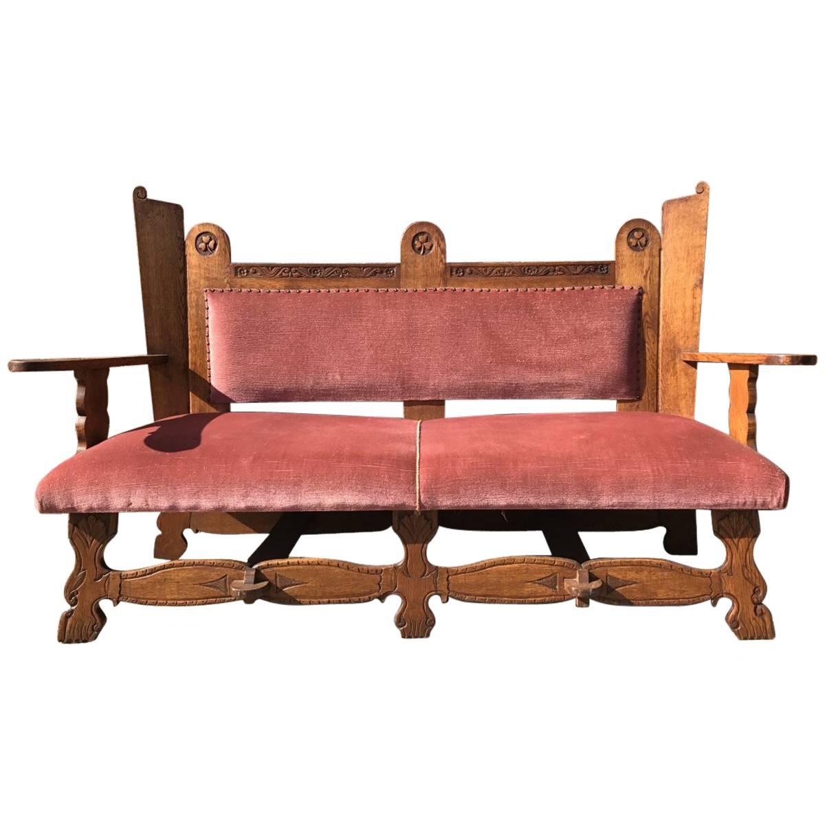 Arts & Crafts Style Settee with Clover Leaf Carvings and Pegged Construction