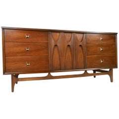 Mid-Century Modern Walnut Broyhill Premiere Dresser