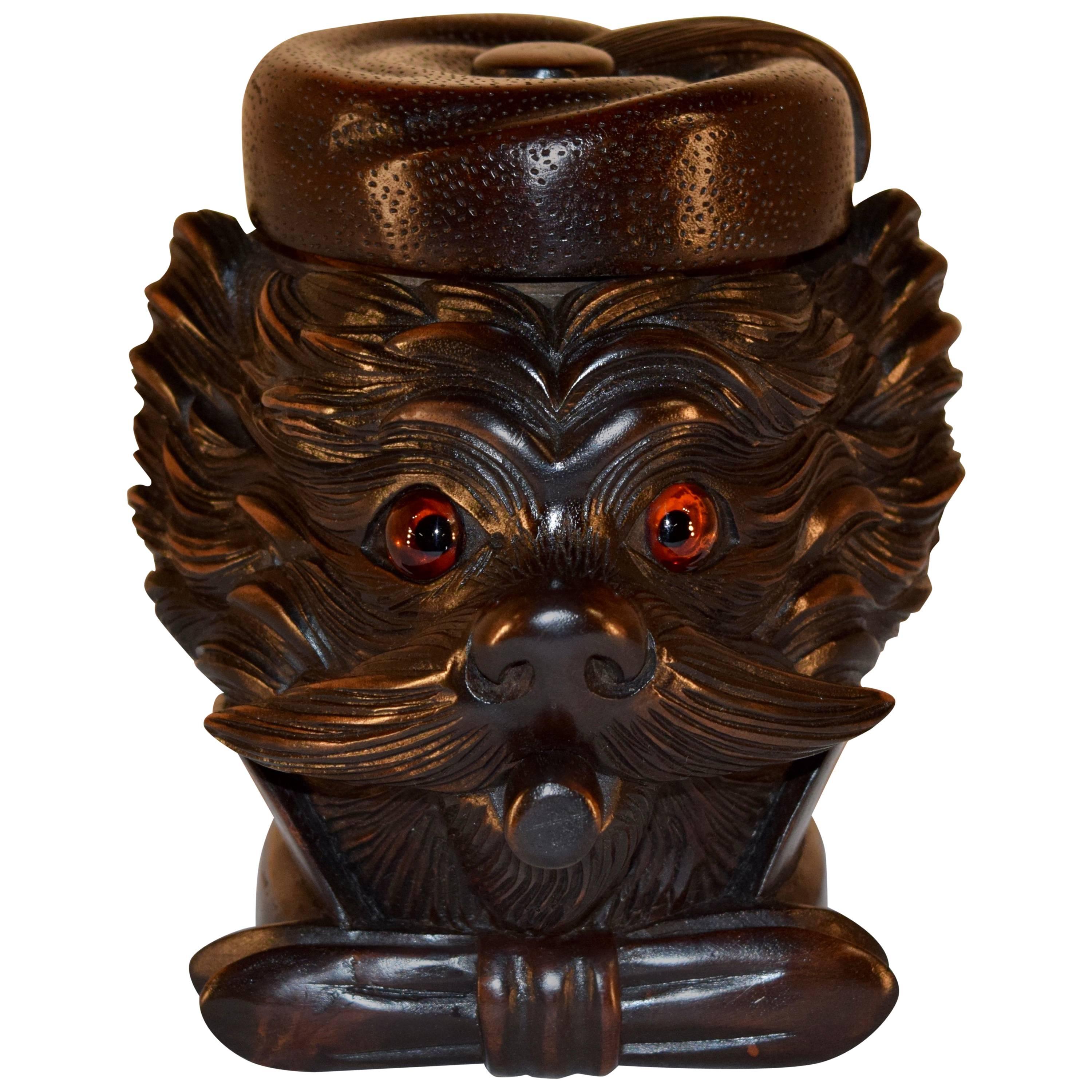 Humidor tallado Black Forest del siglo XIX