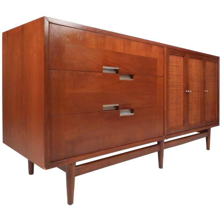 Mid Century Modern Dresser By American Of Martinsville For At Mid Century Modern Dresser By American Of Martinsville For