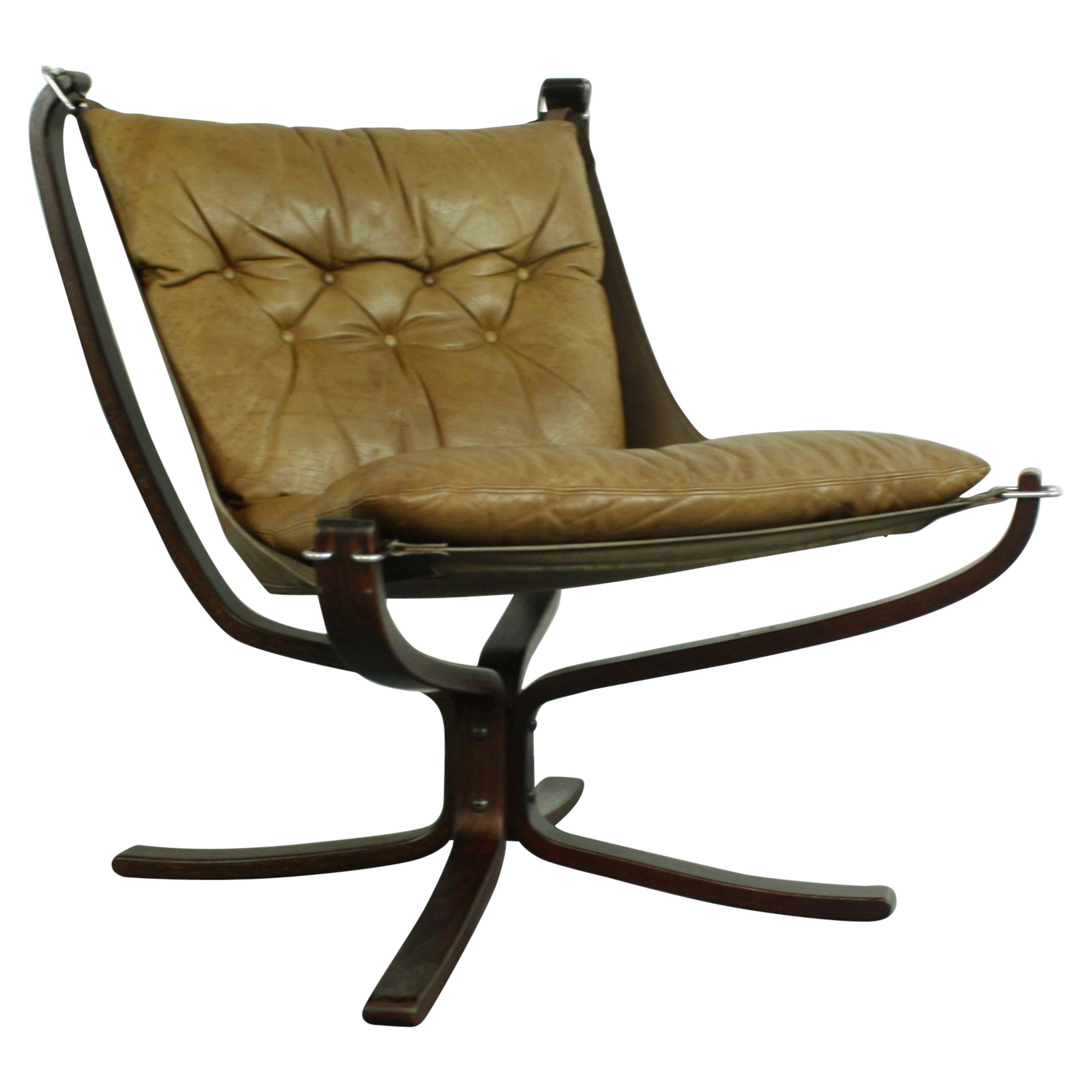 1970s Low Back Leather and Rosewood Falcon Chair Designed by Sigurd Resell For Sale