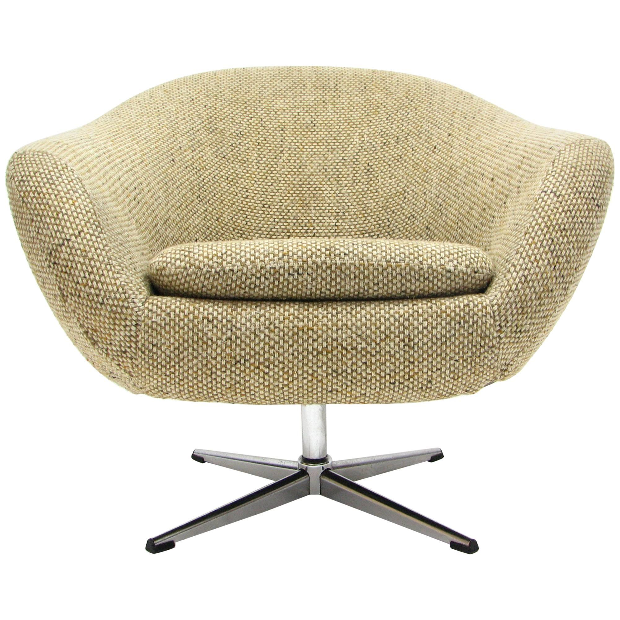 Overman Swivel Chair in Original 1970s Beautiful Tweed Upholstery