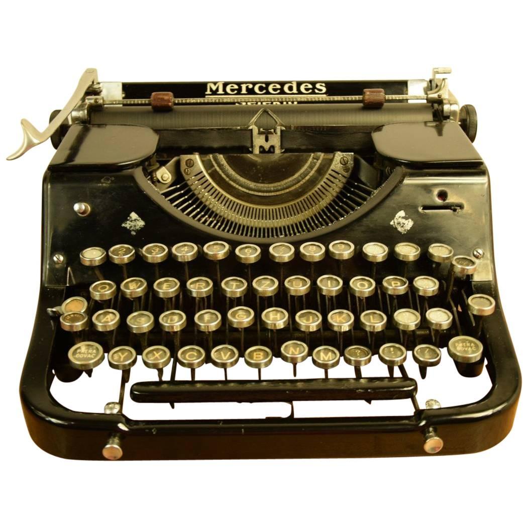 Mercedes Selecta Typewriter