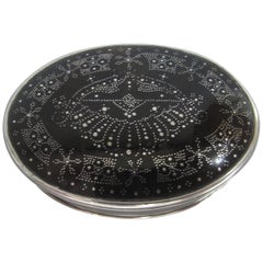 Very Fine and Unusual William & Mary Tortoiseshell Pique Snuff Box