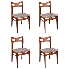 Vintage Set of Four Dining Room Chairs in the Art of Hans Wegner