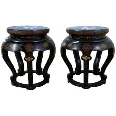 Tabourets ou tables d'appoint ronds en cloisonné et laqué noir de Chine