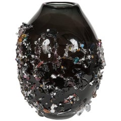 Sakura VIV, a unique glass vase in black with mixed colours by Maarten Vrolijk