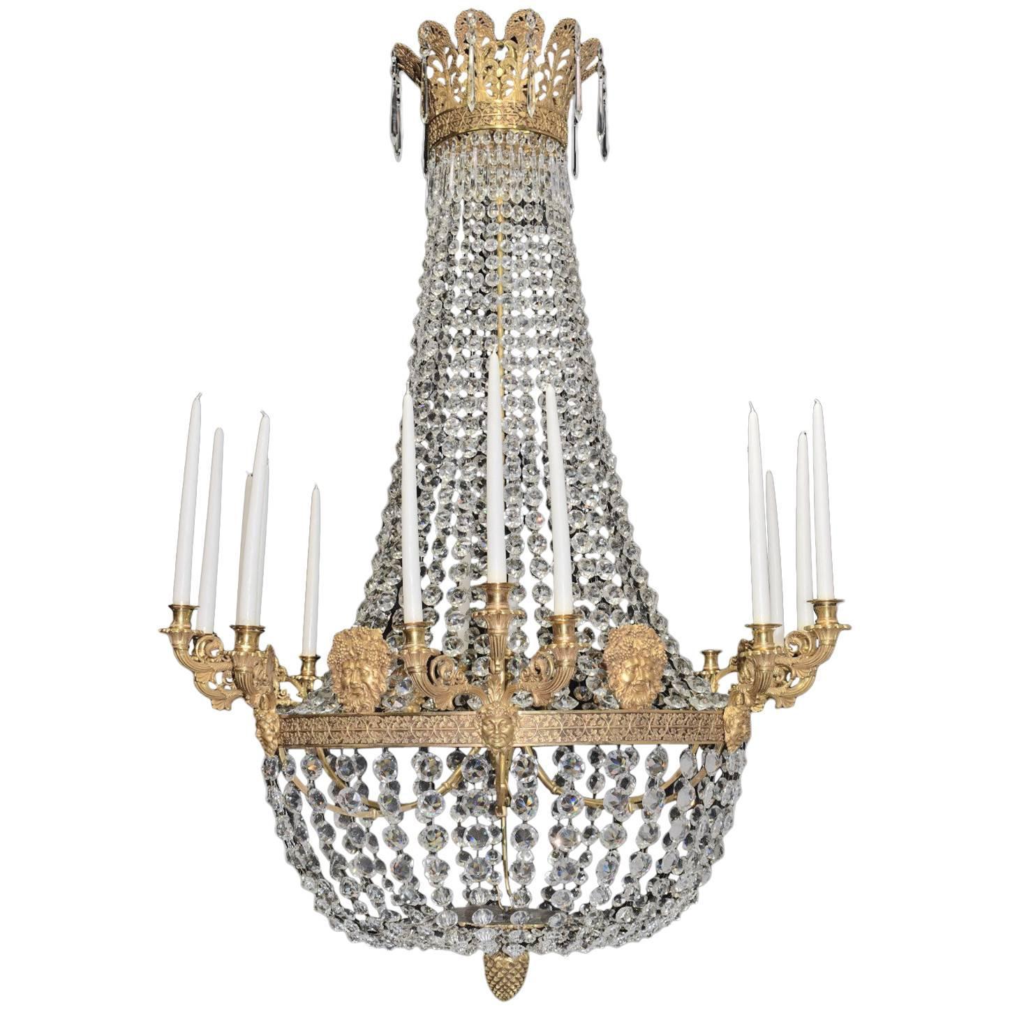 Lustre russe ancien de style antique