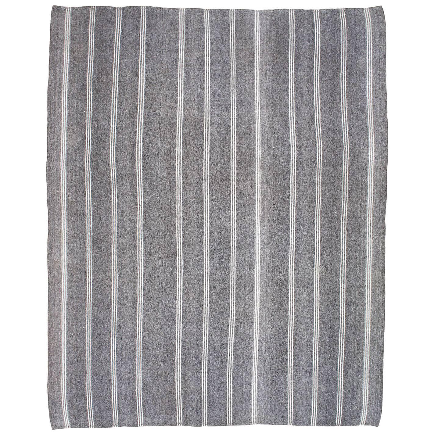 Kilim Rug with Vertical Stripes in White Cotton