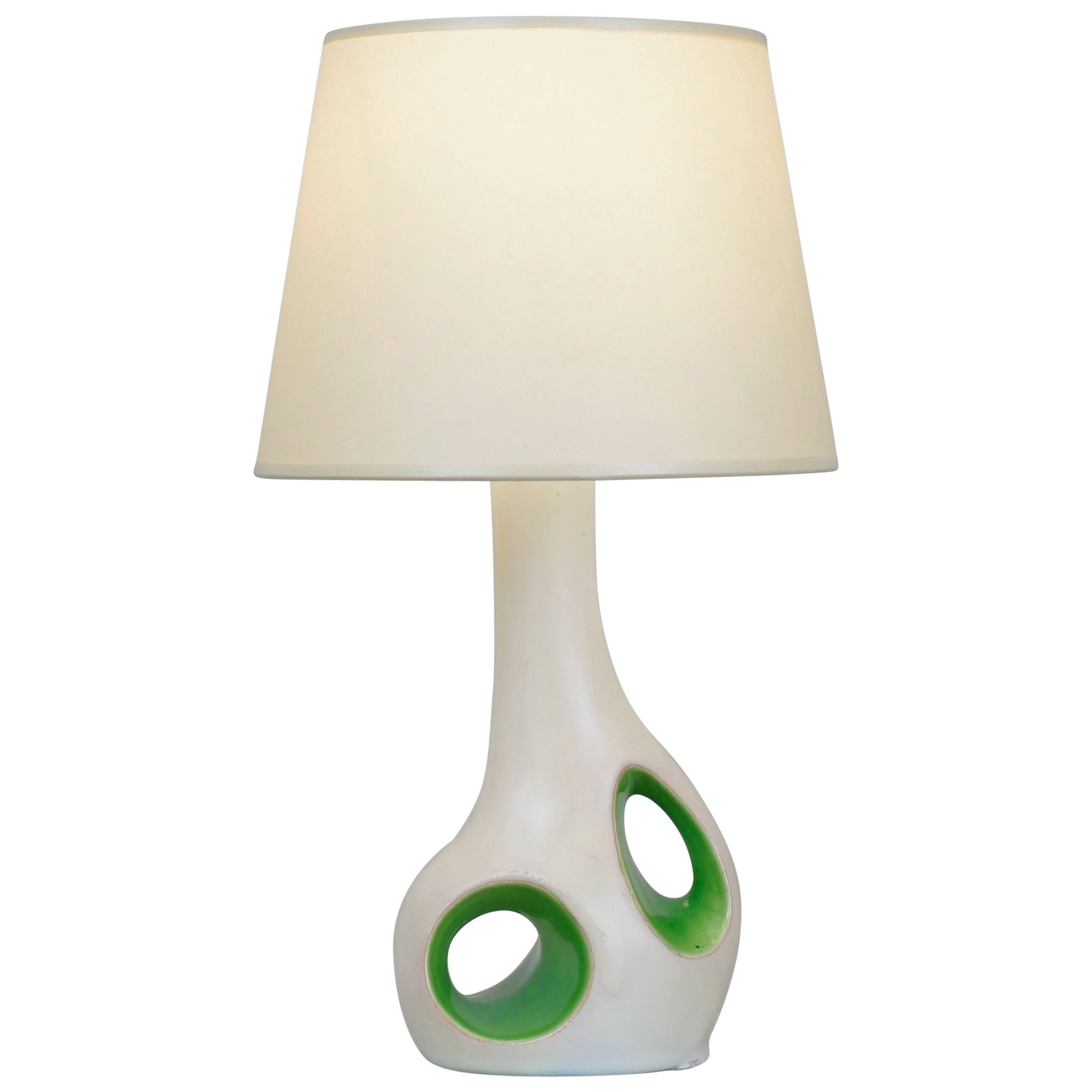 1970 White and Green Ceramic Table Lamp For Sale