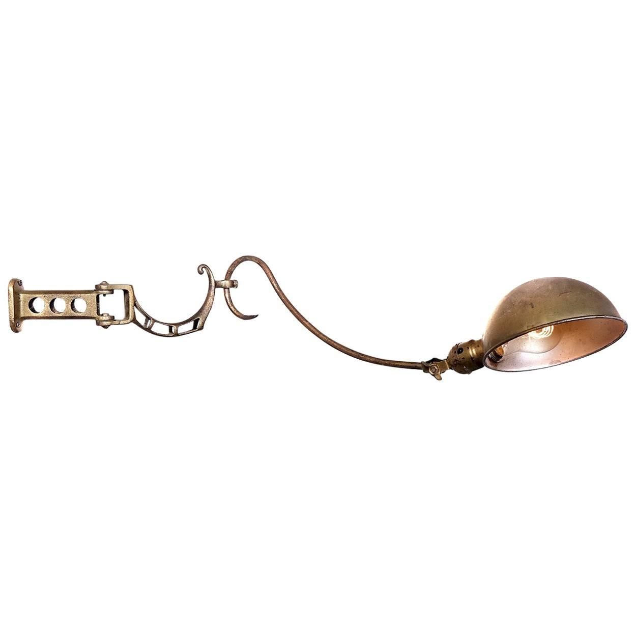 Faries Company Dental Lamp
