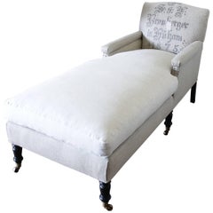 Chaise longue de style ancien avec tissu d'ameublement de sac à nourrice allemand ancien