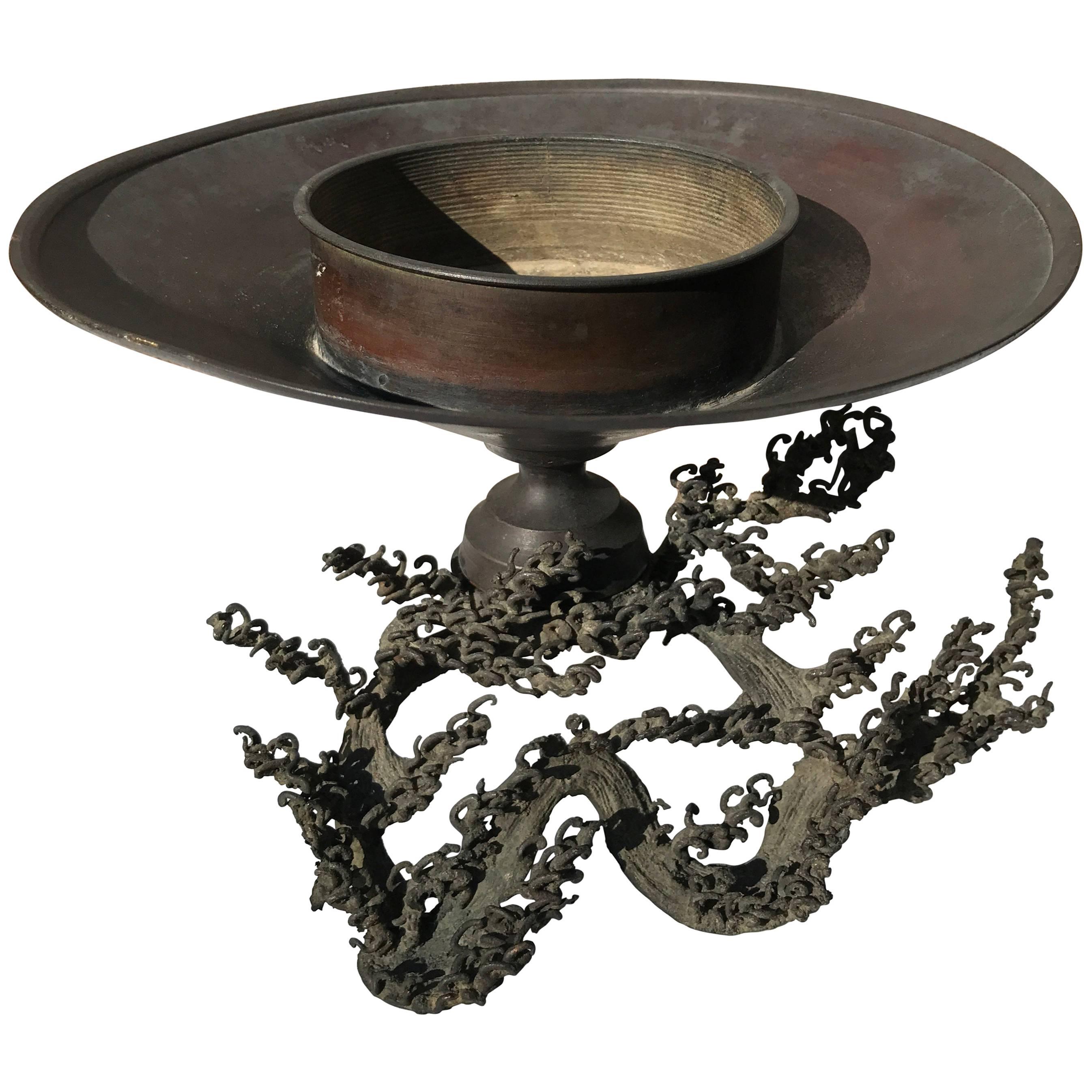 Japan "Wave Pattern" Antique Caste Bronze Ikebana Vase, 19th Century