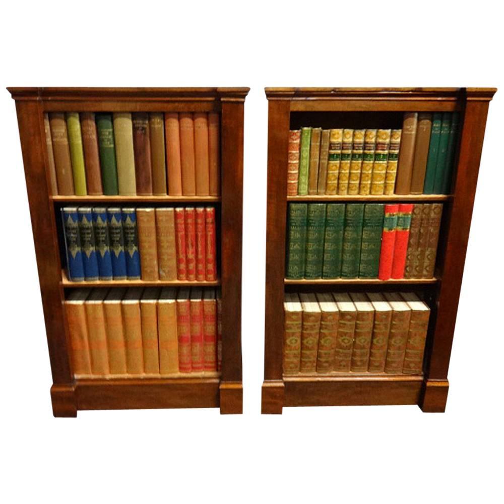 Good Pair of Victorian Mahogany Dwarf Bookcases For Sale