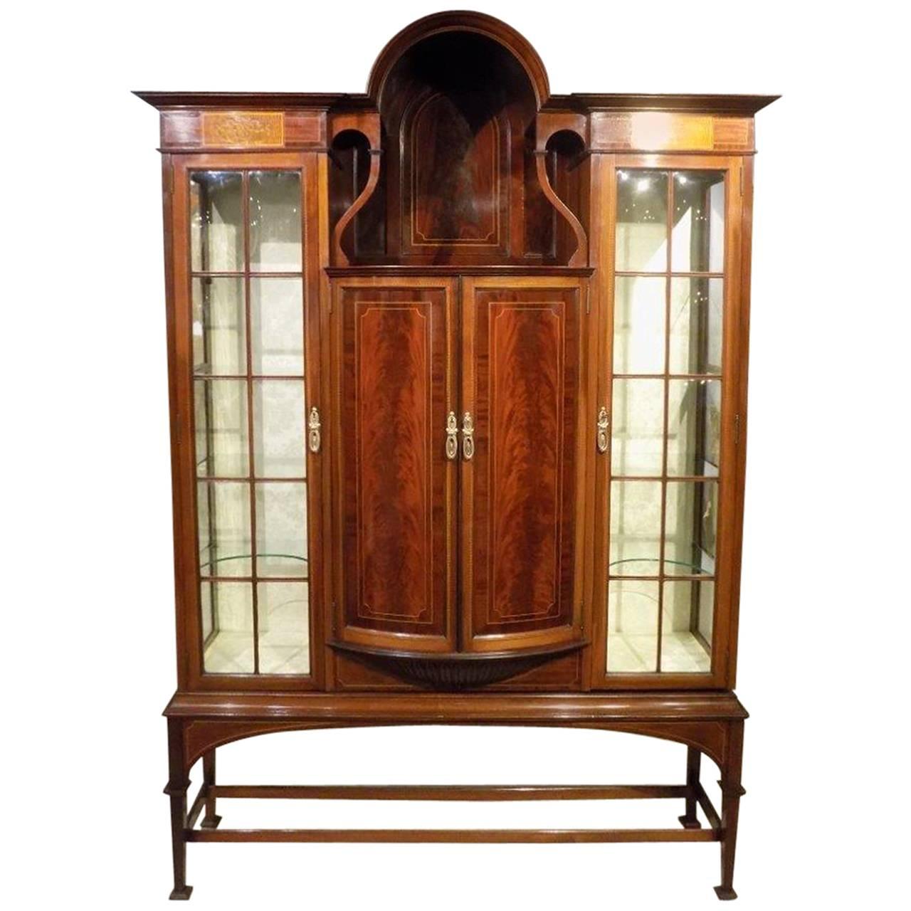 Fine Quality Mahogany Inlaid Edwardian Period Display Cabinet