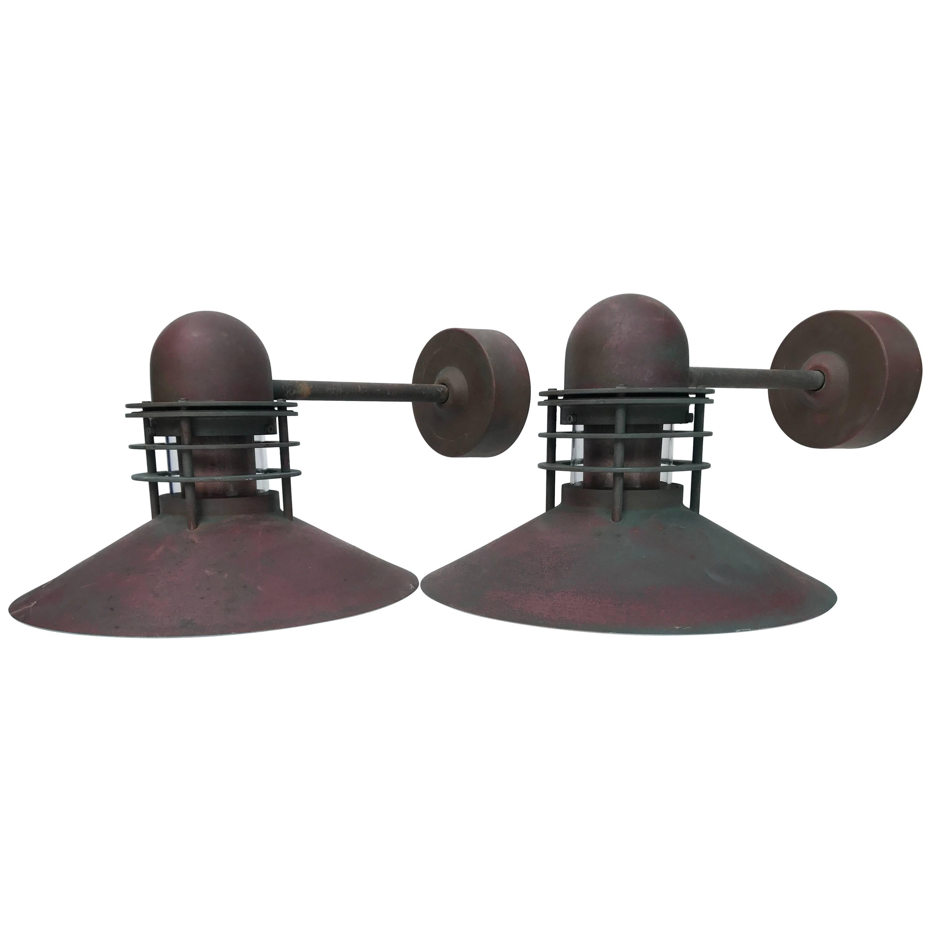 Late 20th Century, Pair of Louis Poulsen Copper Outdoor Wall Lamps Nyhavn For Sale