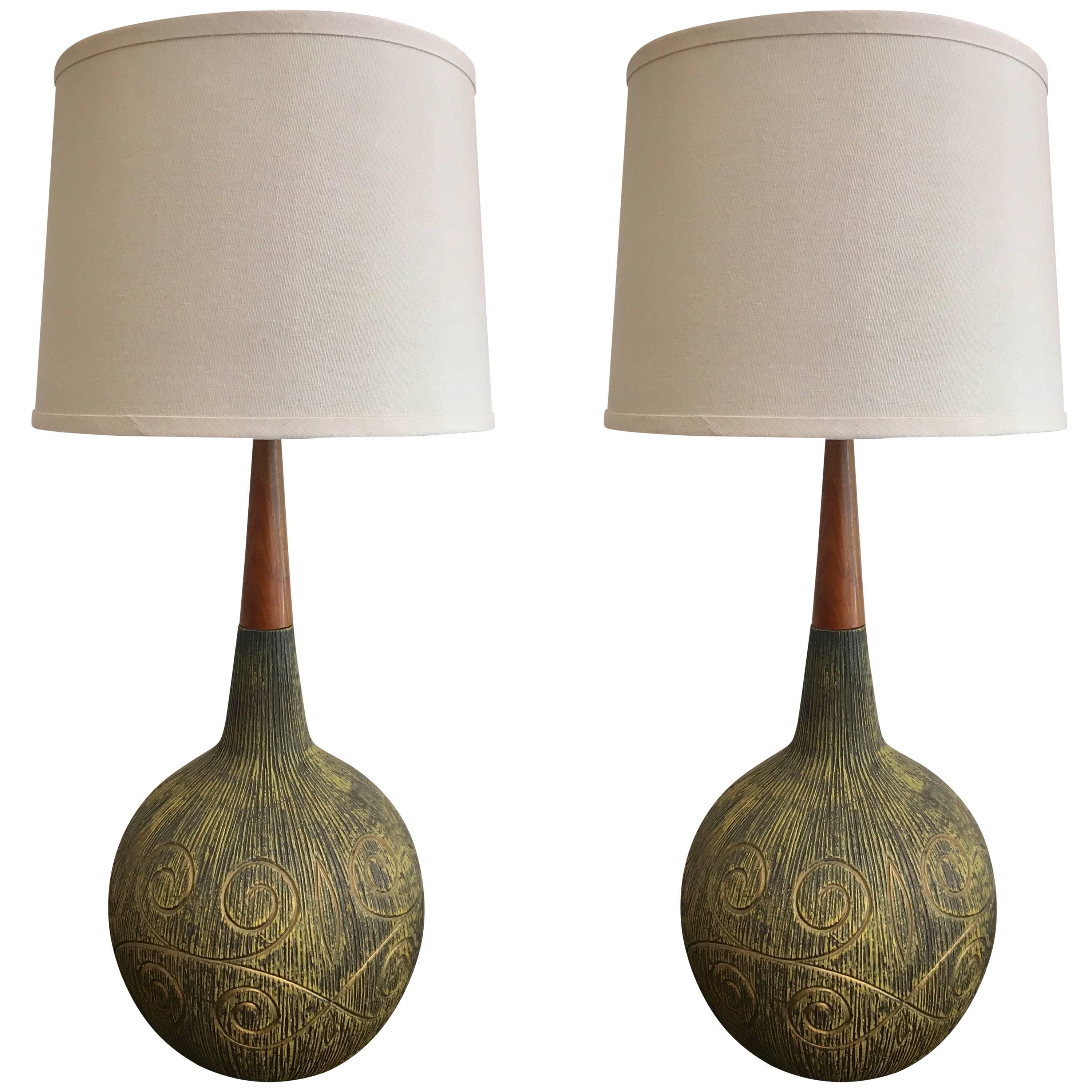 Pair of 1960s Italian Mid-Century Art Pottery Table Lamps