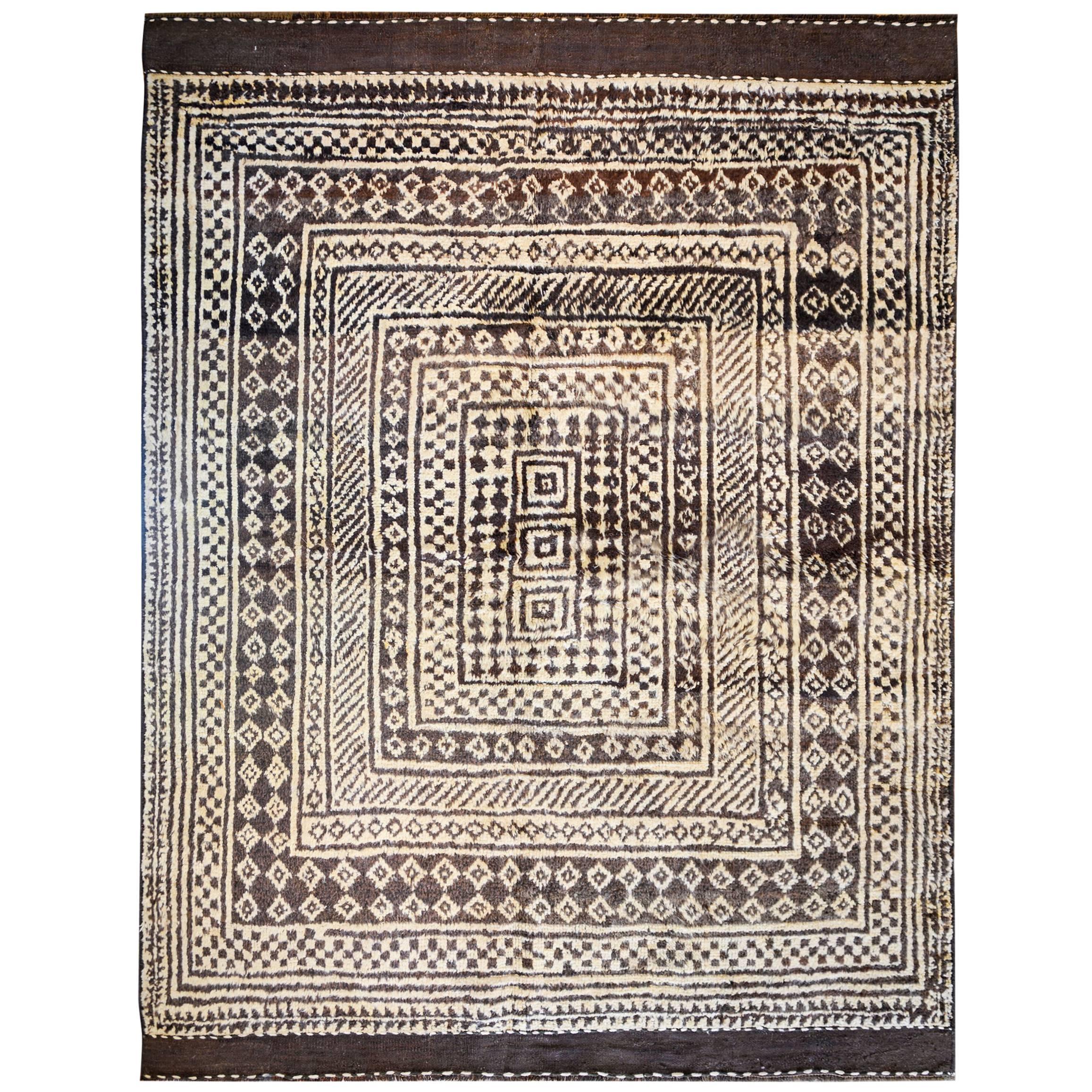 Fantastic 19th Century Gabbeh Rug For Sale