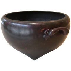 Ching Dynasty Bronze Planter with Pea Pod Handles on Tri-Footed Base, circa 1830