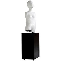 Inquietante Escultura de Yeso Modernista Figural Abstracta Desnuda y Base de Pedestal