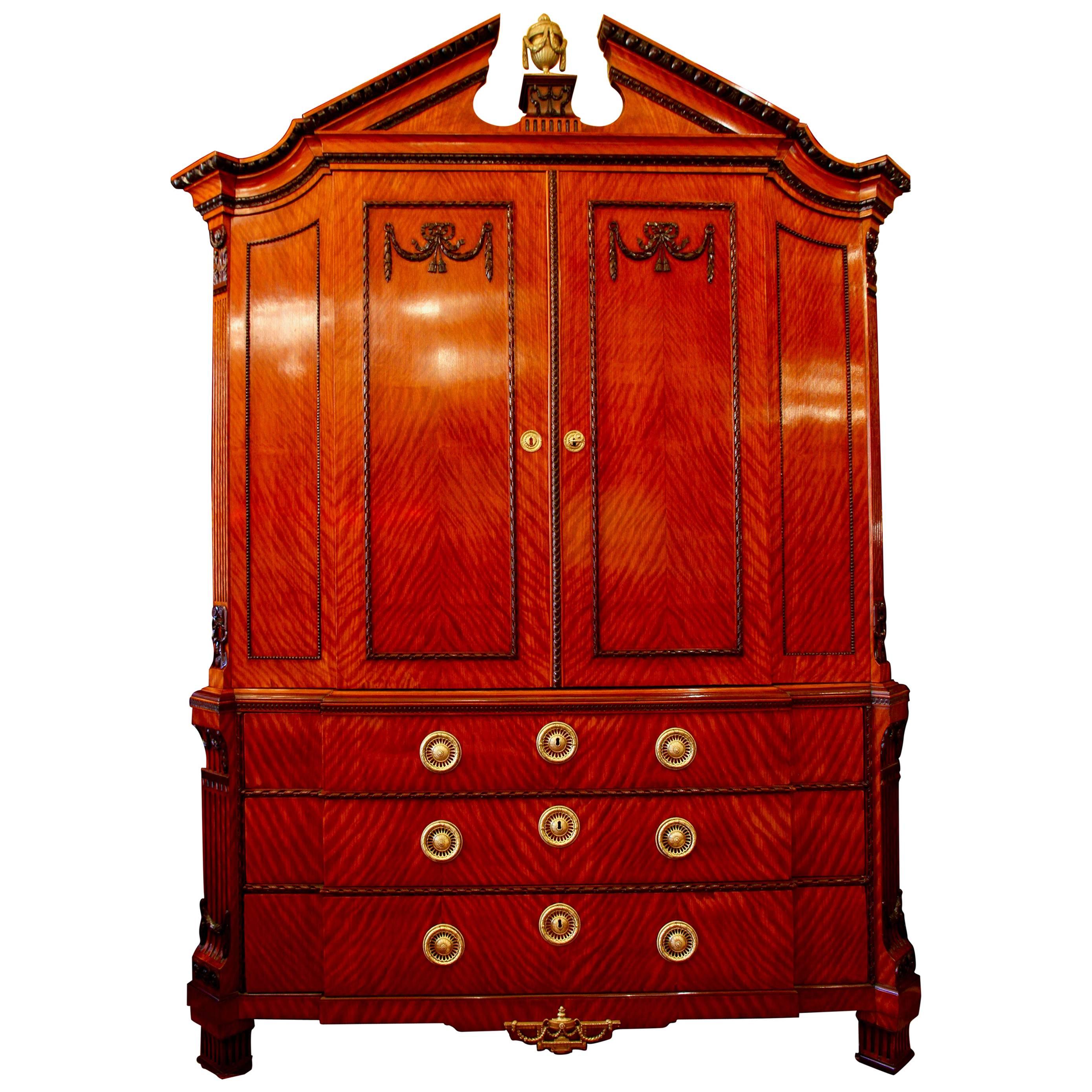 Dutch Dresser in Waved Wood, circa 1810 For Sale