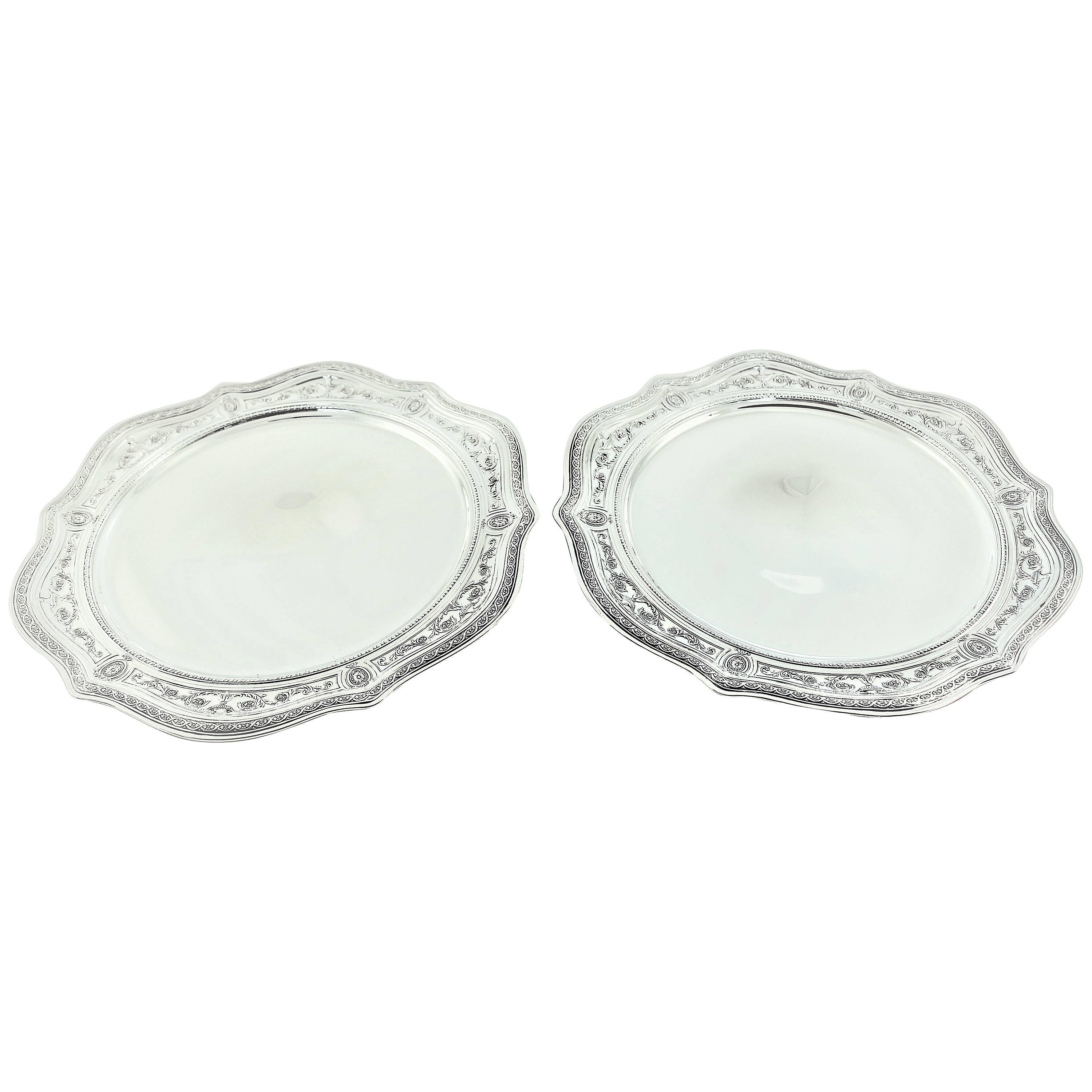 Pair of Dishes on Pedestals