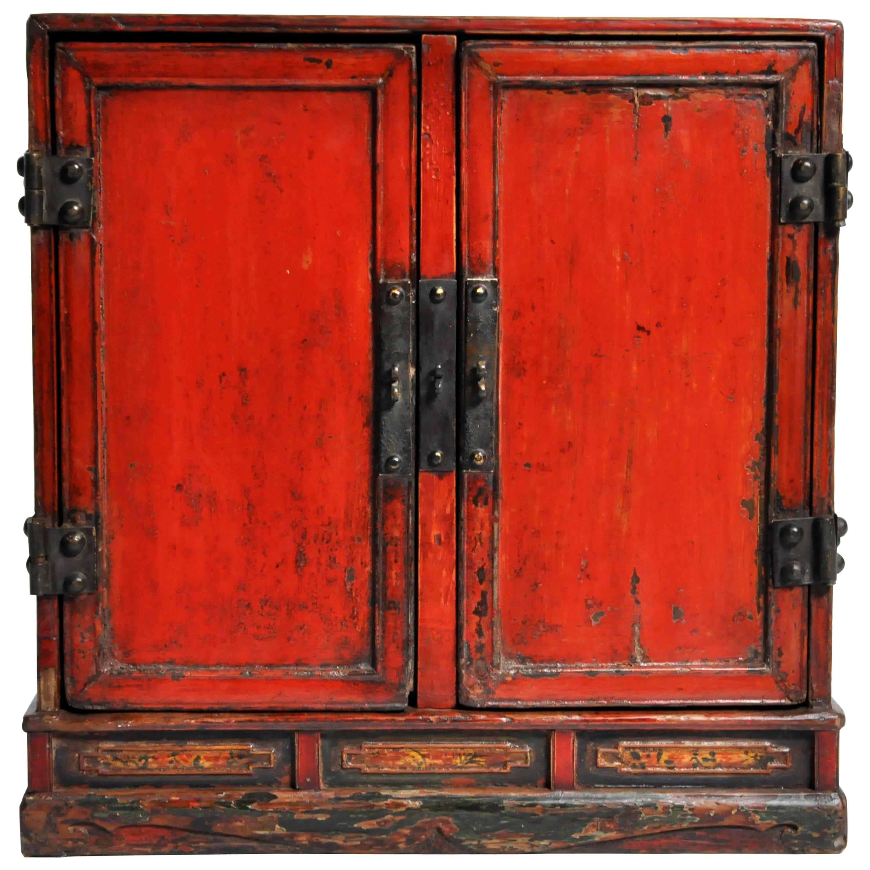 Red Lacquer Chinese Low Chest with Five-Drawers and Original Patina