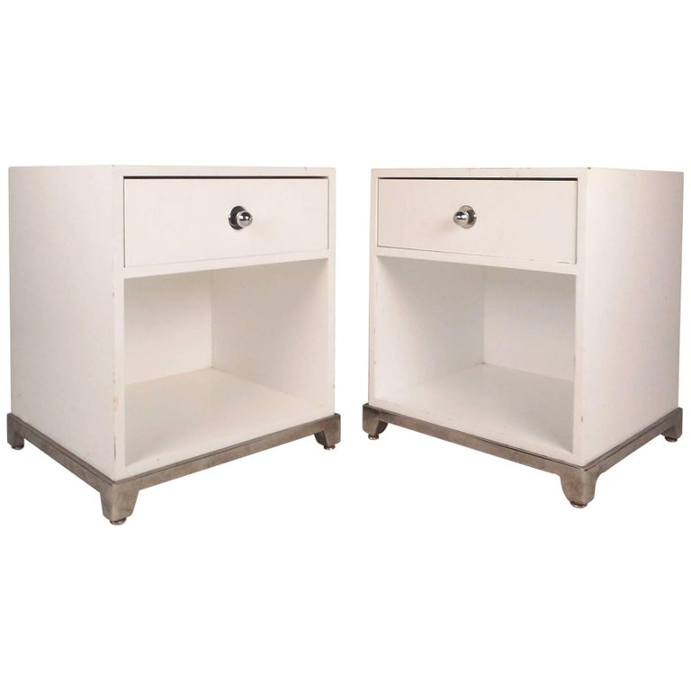 Pair of Mid-Century Modern White Laminate Nightstands For Sale