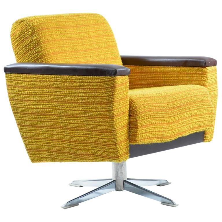 Mid-Century Swivel Club Chairs in Fabric and Chrome, Czechoslovakia, circa 1960 For Sale