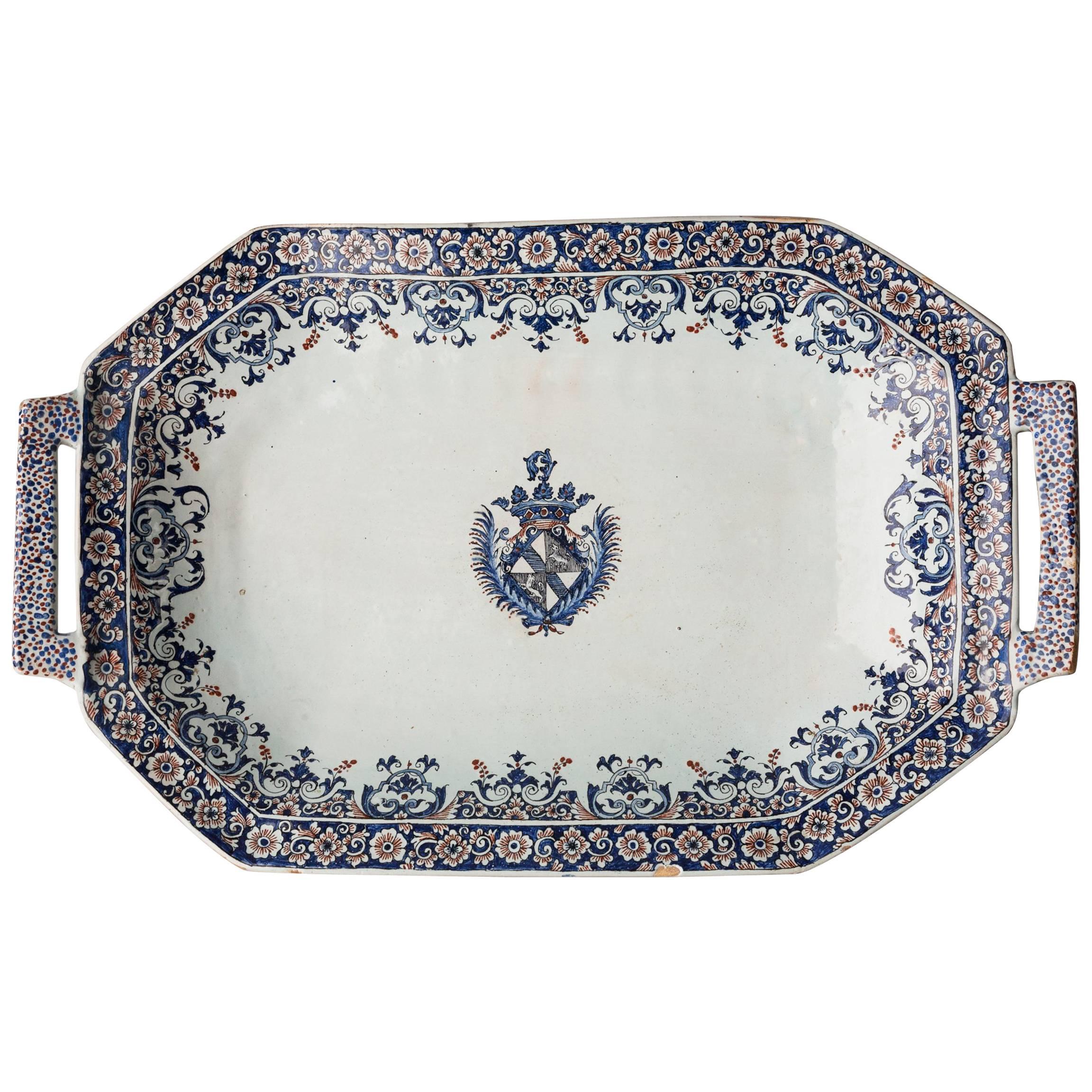 Important Early 18th Century Octagonal Faience Platter or 'Bannette', Rouen For Sale