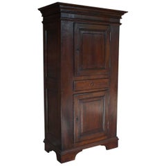 Armoire en bois de chêne du XXe siècle