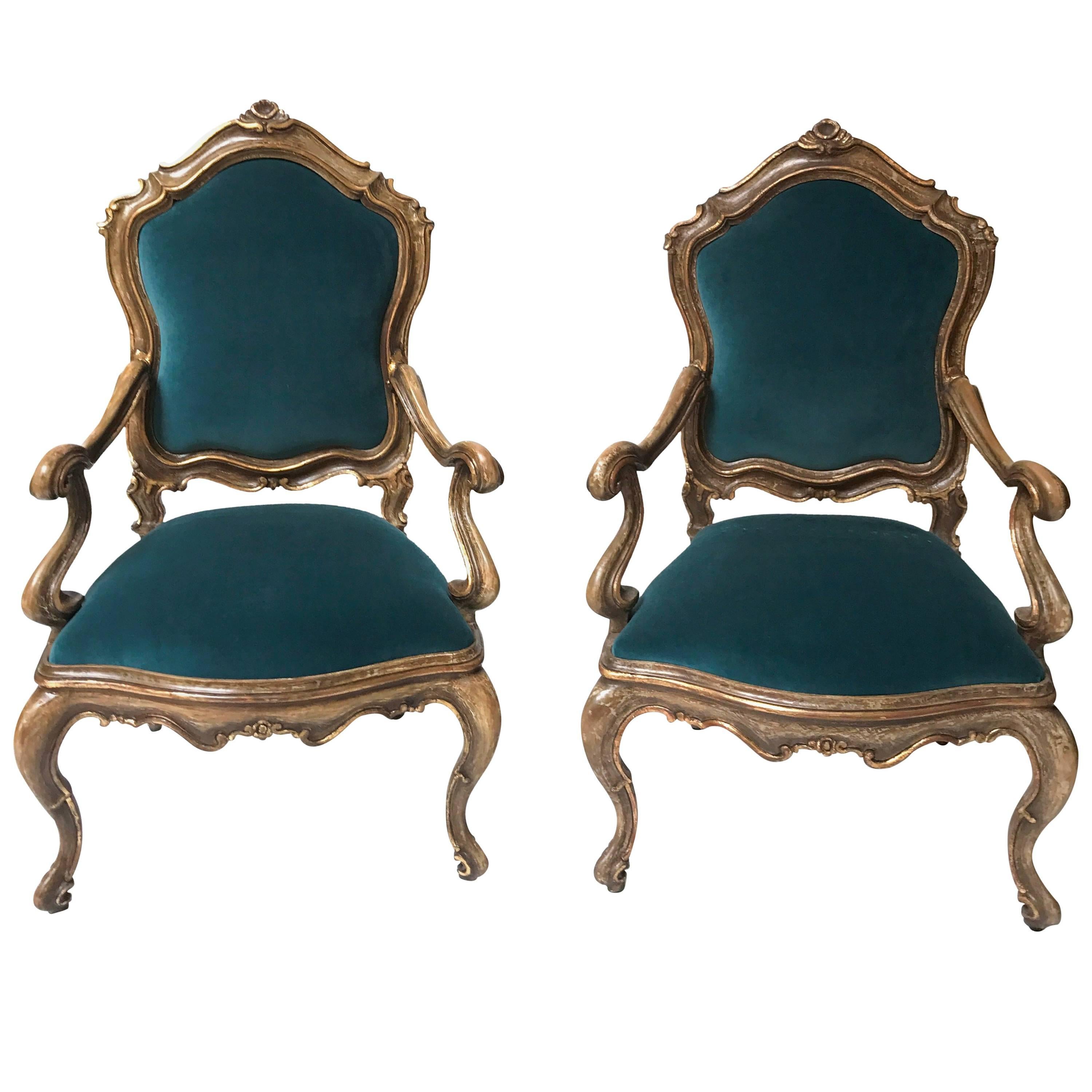 Hand-Carved Custom Pair of Venetian Rubbed Gilt Armchairs For Sale