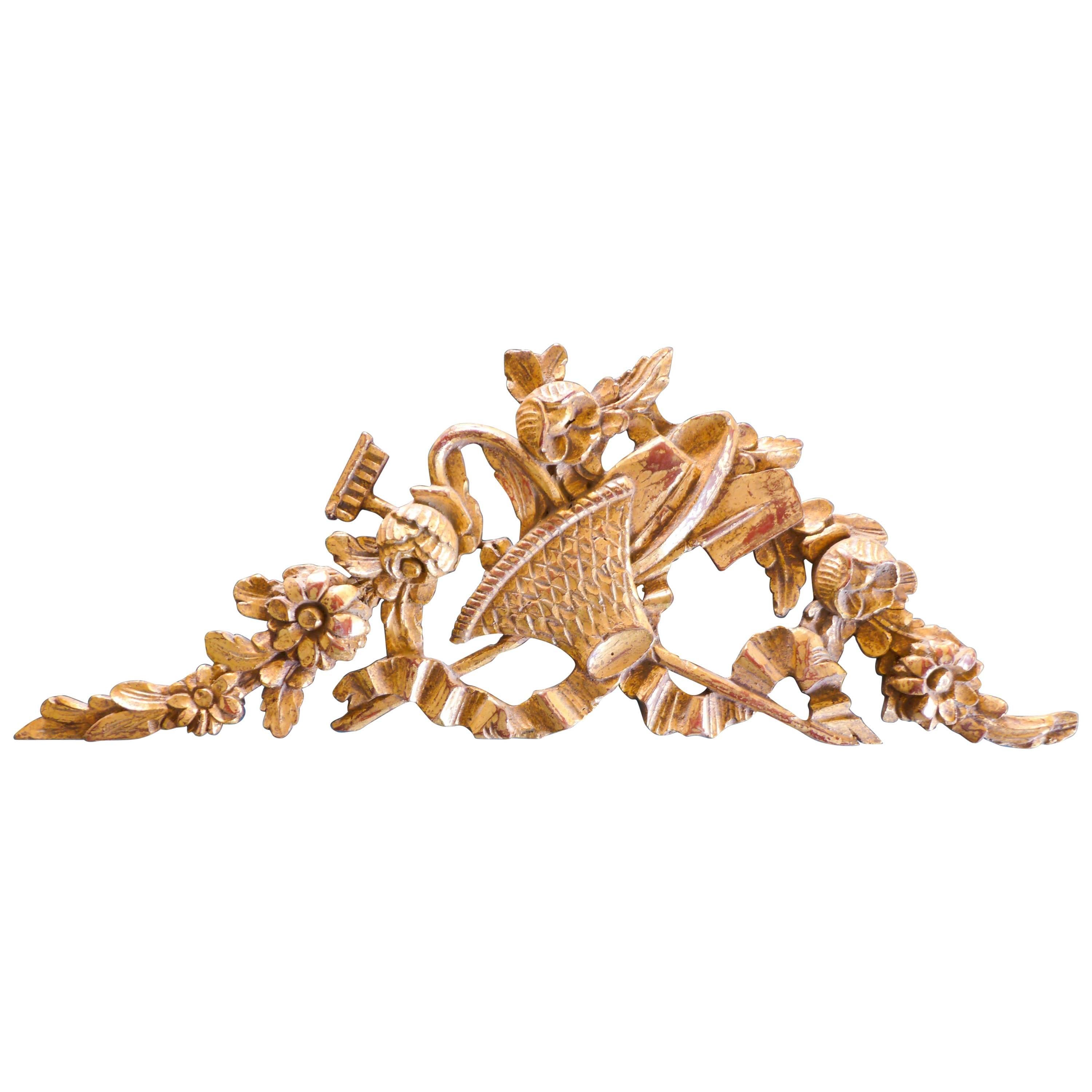Siglo XVIII, Elemento decorativo francés de madera dorada