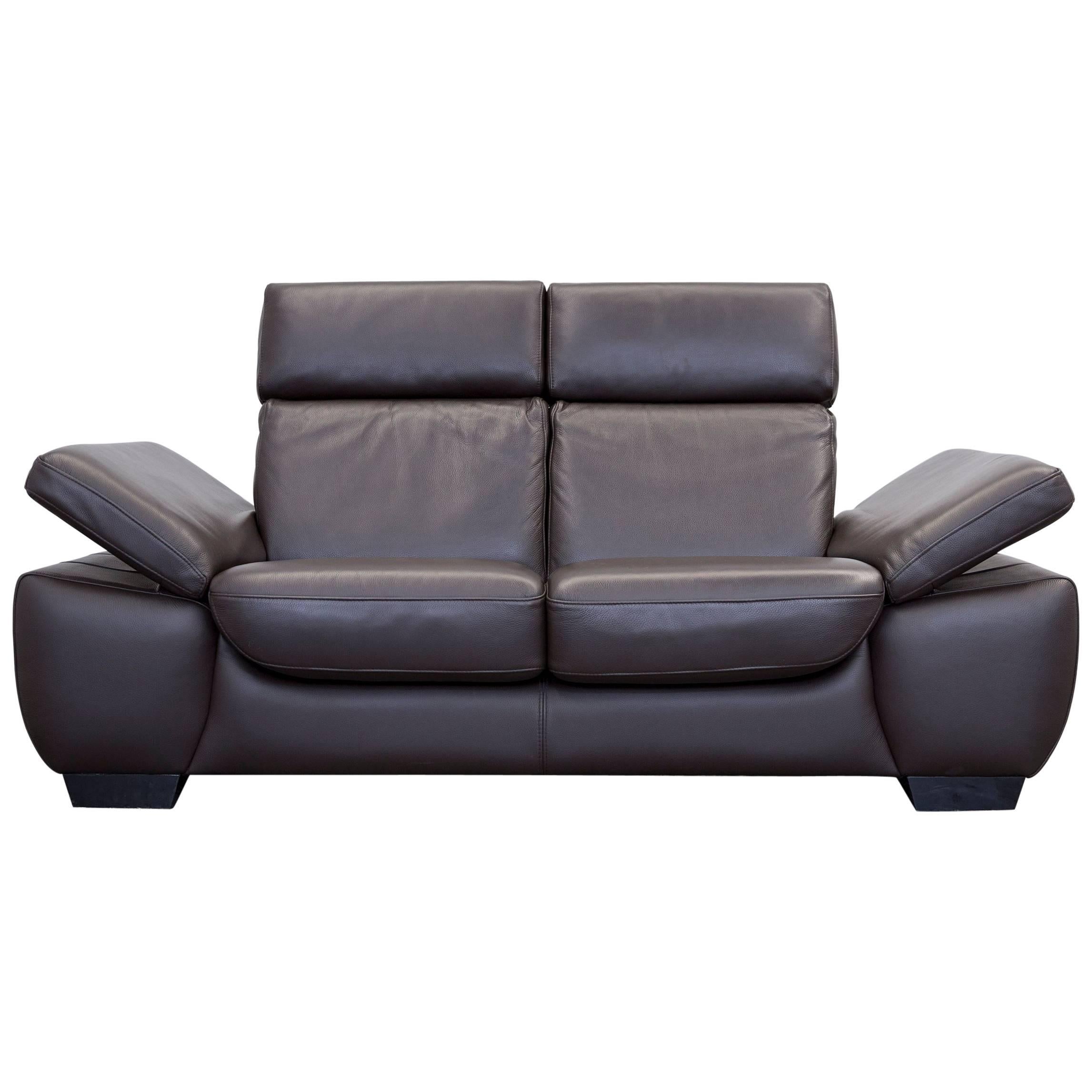 Design Two-Seat Couch Recliner Brown Leather Modern For Sale