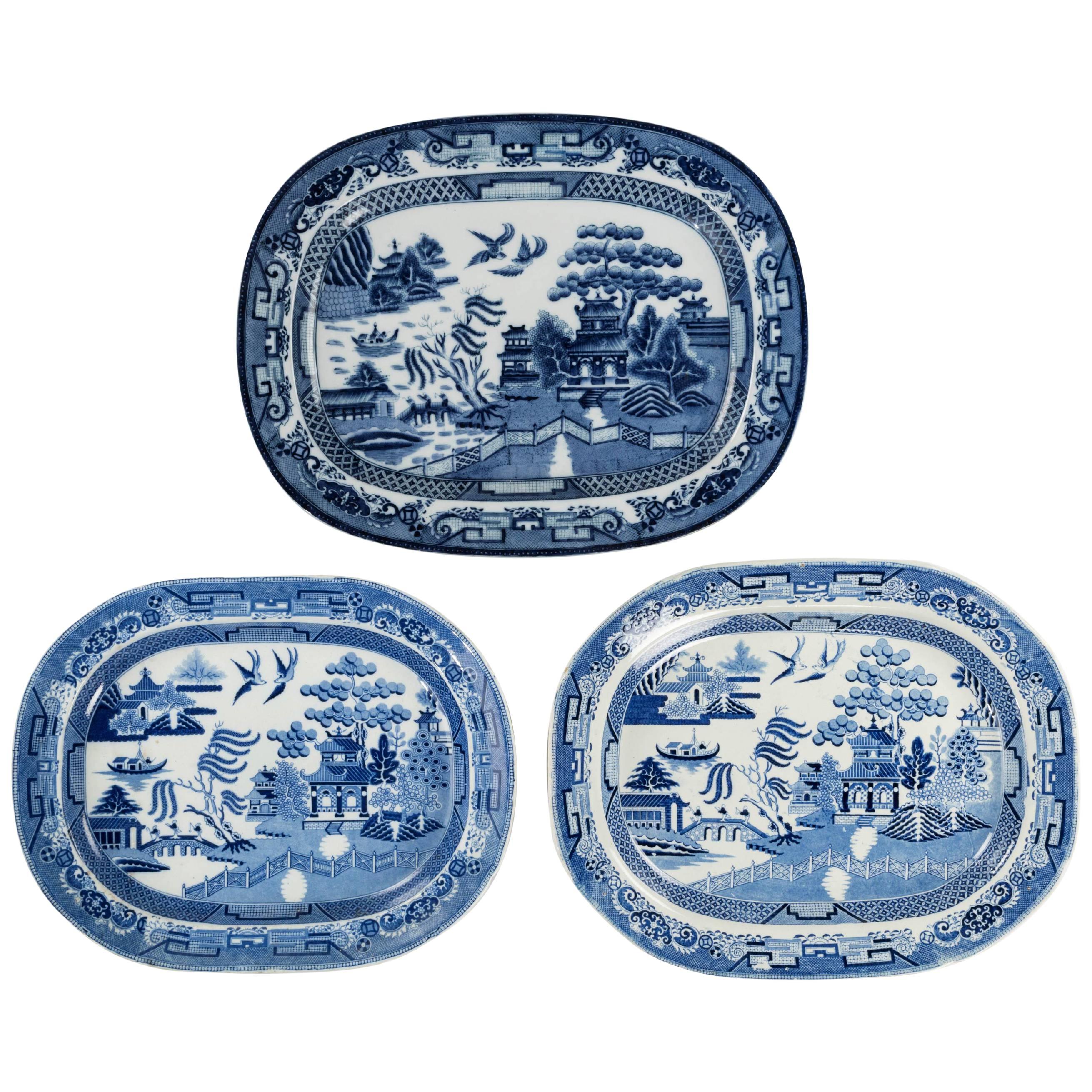 Suite of Three Mid-19th Century Graduated Pottery Willow Pattern Achetes
