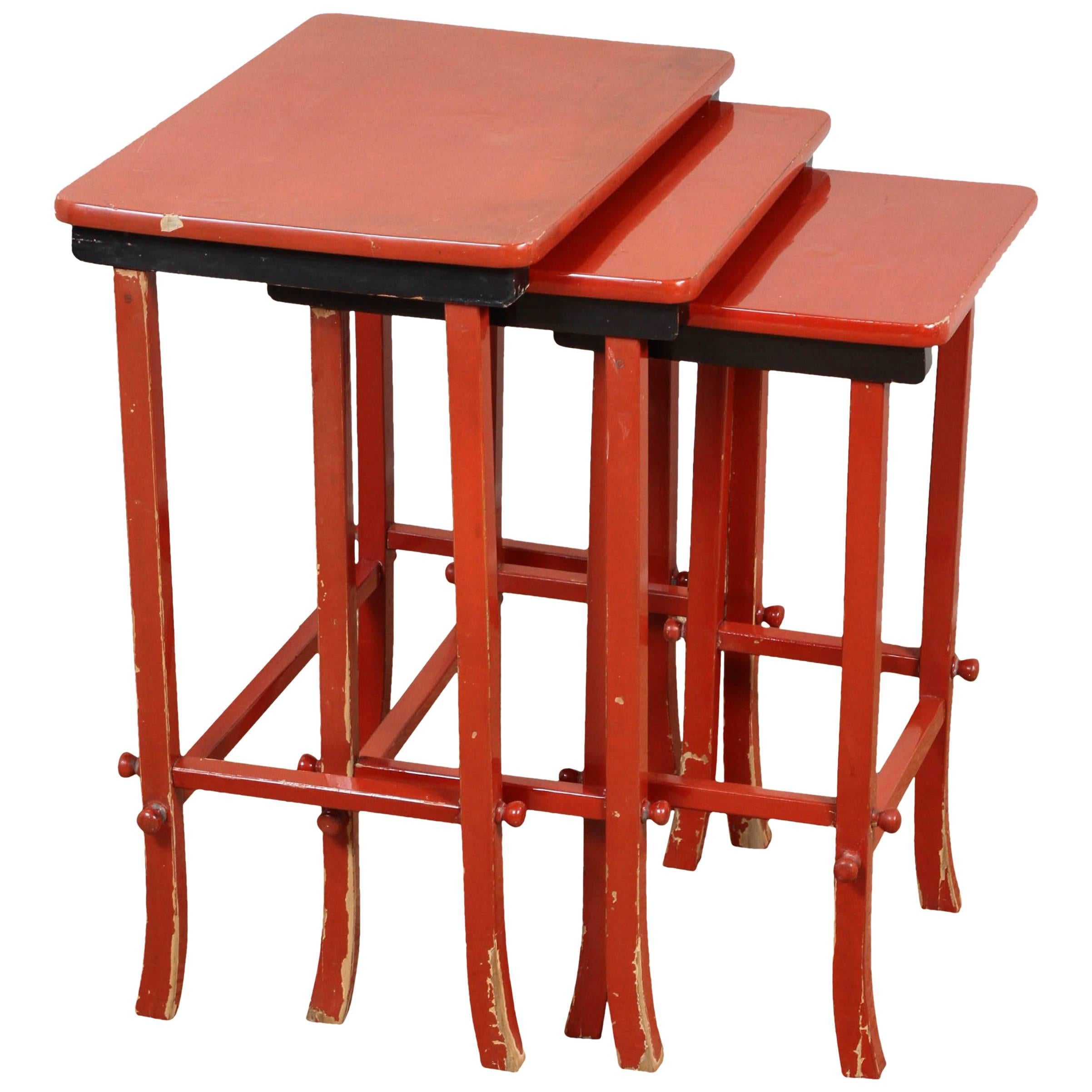 Chinoiserie Lacquered Nesting Tables For Sale