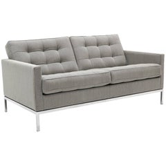 Florence Knoll Loveseat / Settee, restauriert, ausgezeichneter Zustand