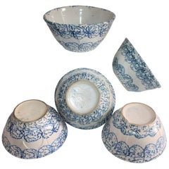 19th Century, Sponge Ware Pottery Collection of Mixing Bowls