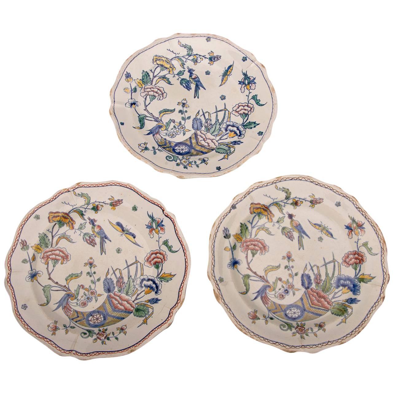 Three Antique French Gien Hand-Painted with Scallop Edge Plates, circa 1860 For Sale