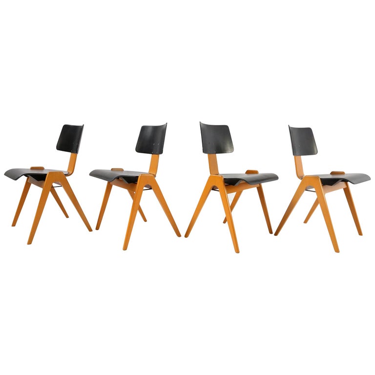 Robin Day Set of 4 Hille 'Hillestak' Stacking Midcentury Chairs, 1950s 1